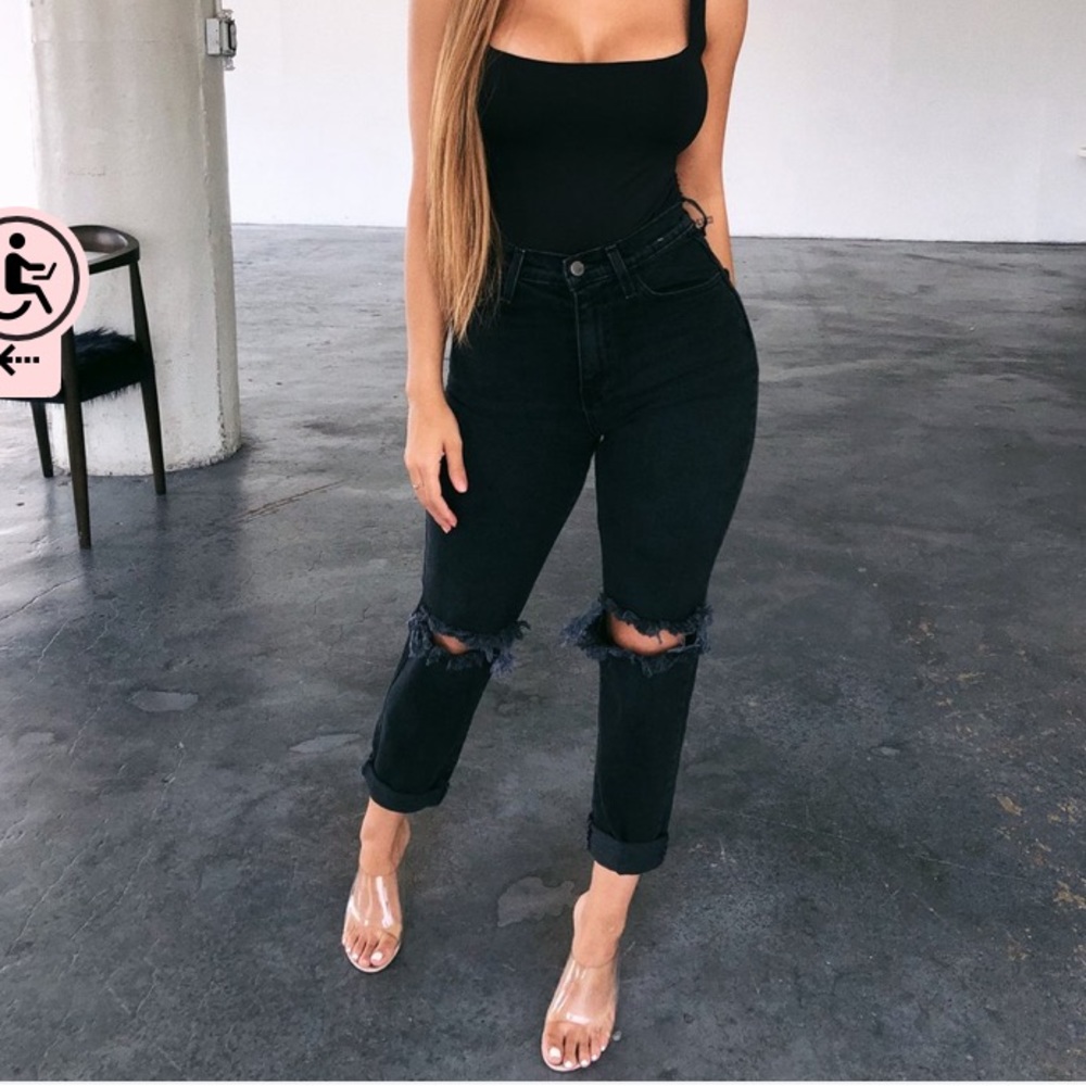 Black distressed boyfriend jeans
